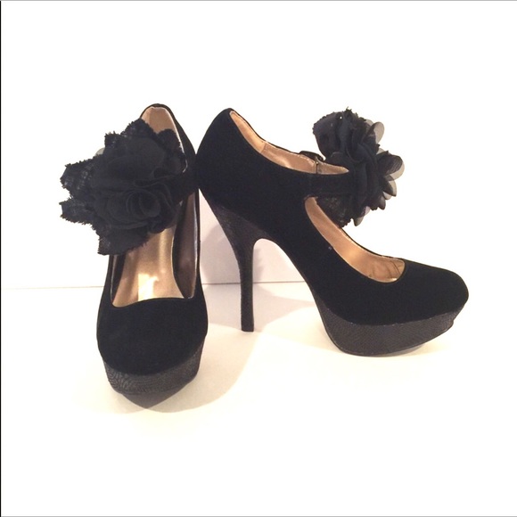 Shoes - PLATFORM VINTAGE MARY JANES W/ FLOWER